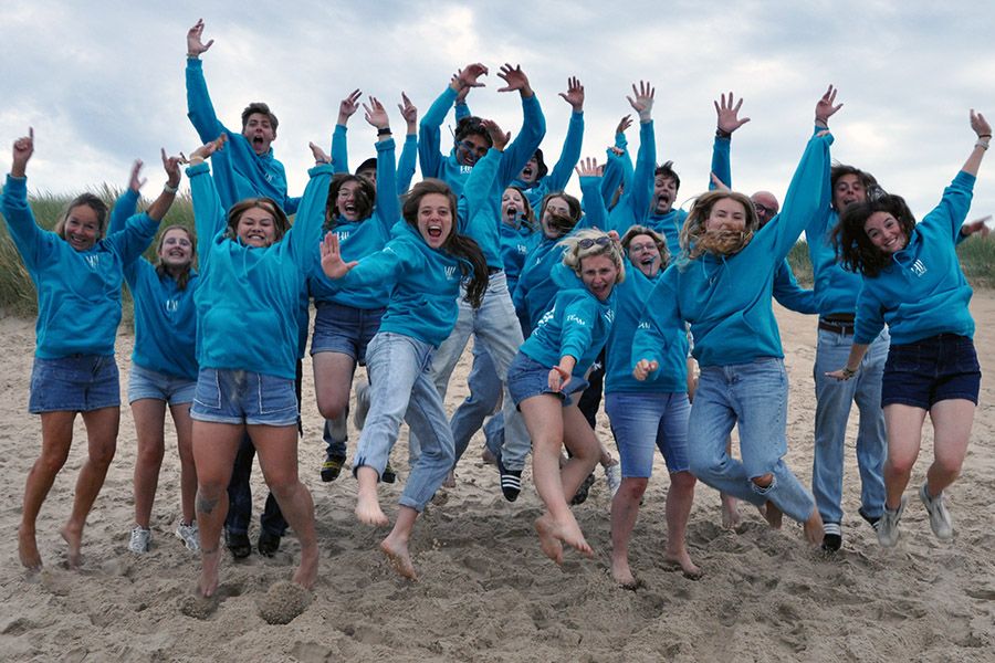 toffe college hoodies van Just Hoods (JH001) in kleur lagoon blue voor dansclub Hi Dance